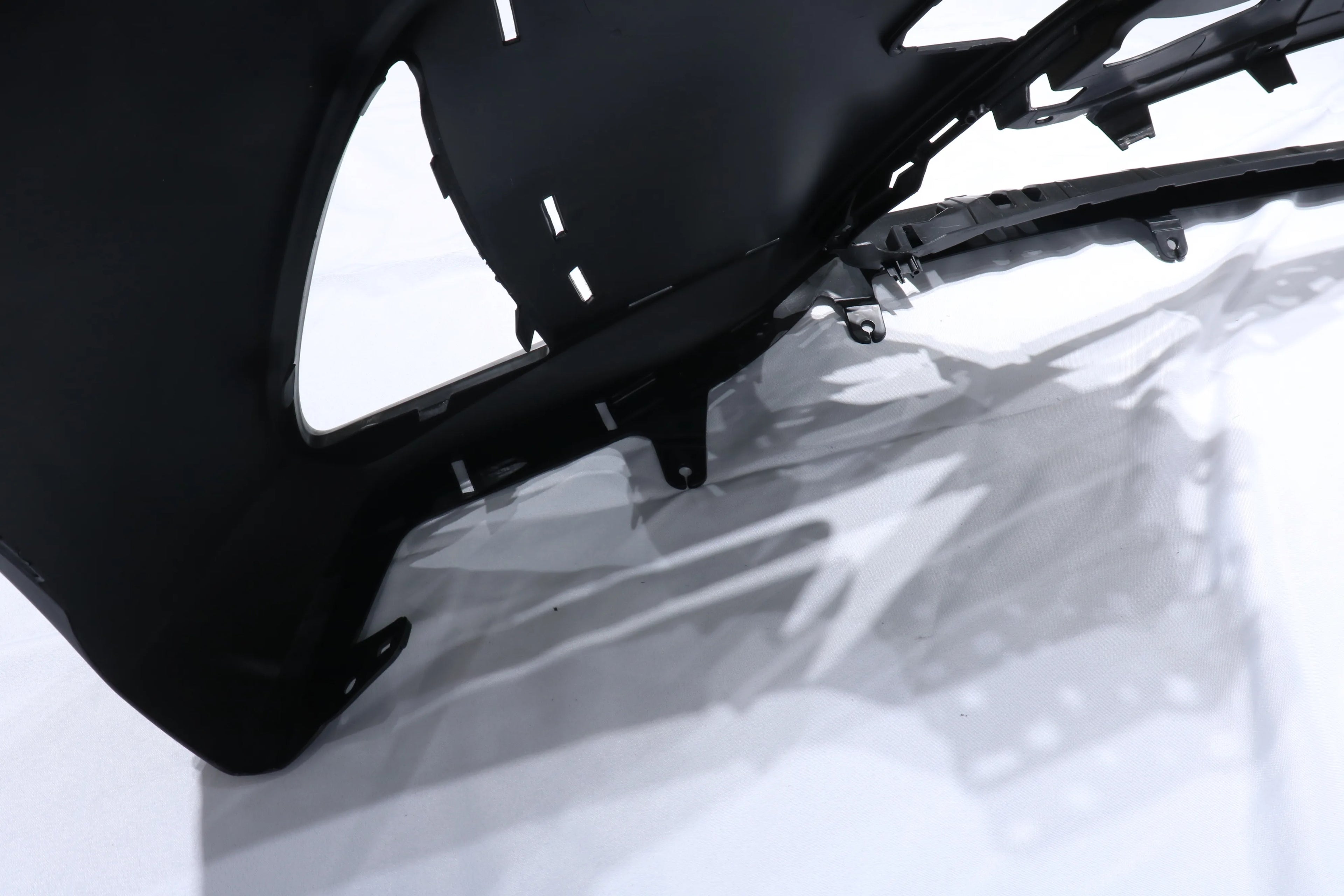 Runde Suitable for 17-20 Lexus IS250 200T Is300 Is350 Modified F SPORT Front Bumper Grille Sports Version Front Bumper Surround