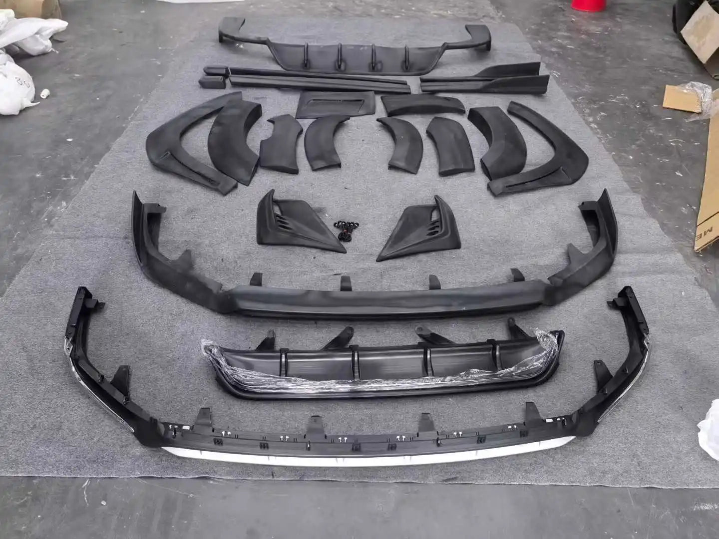 Carbon Fiber ART Style Body Kit for Lexus RX 2018-2021 Front Lip Fog Light Cover Side Skirt Wheel Arches Rear Lip Wing Spoiler