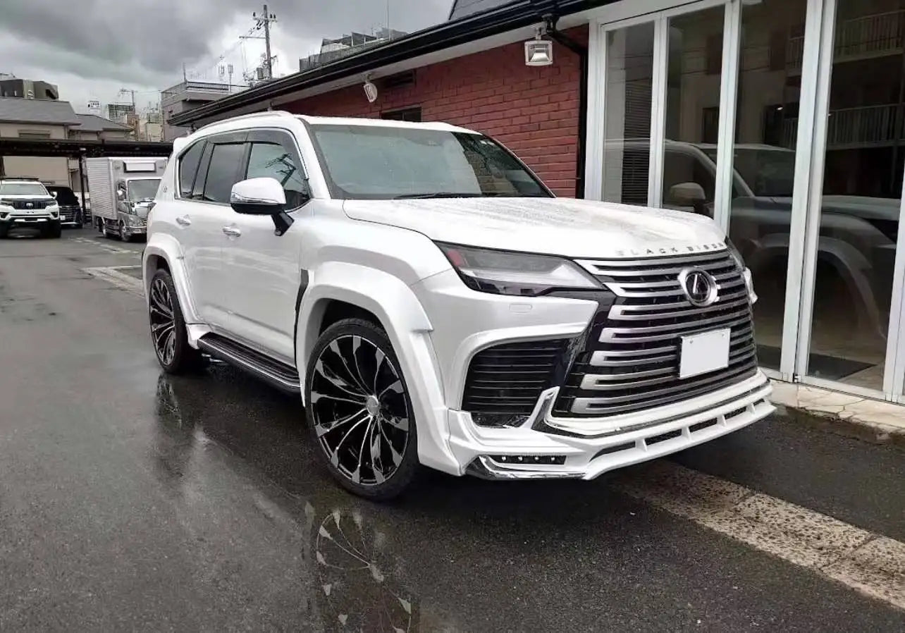 Runde Perfectly Adapts for Lexus LX600 Upgrade and Modification with WD Style High-quality FRP Car Bumper Body Kit