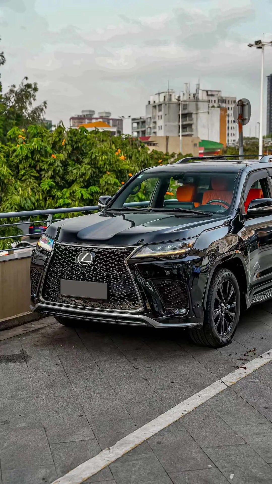 Conversion Kits for 2008-2015 Lexus LX570 Upgrade 2024 LX600 Body Kit Car Bumpers Lights Hood Fender Wheel Eyebrow Facelift