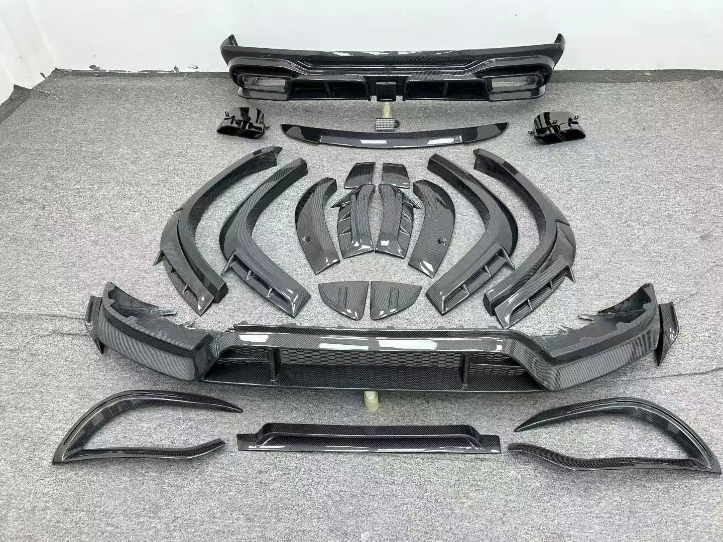 Runde New for Mercedes-Benz GLS Maybach Upgrade Kit LD Style Carbon Fibre Body Kit Front and Rear Side Skirts High Quality