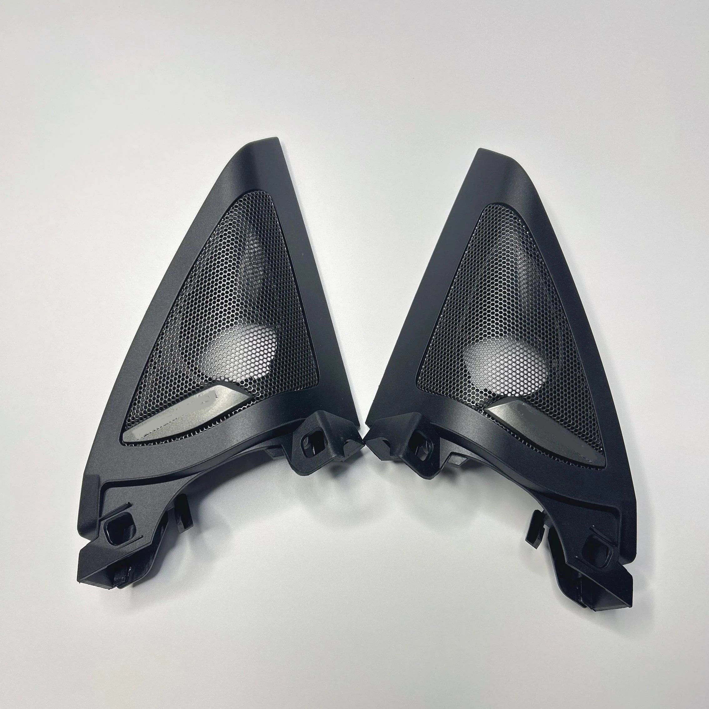Car front door Speaker Tweeter Cover For BMW G22 G23 G26 Triangle lid Upgrade the original car  and replace the installation